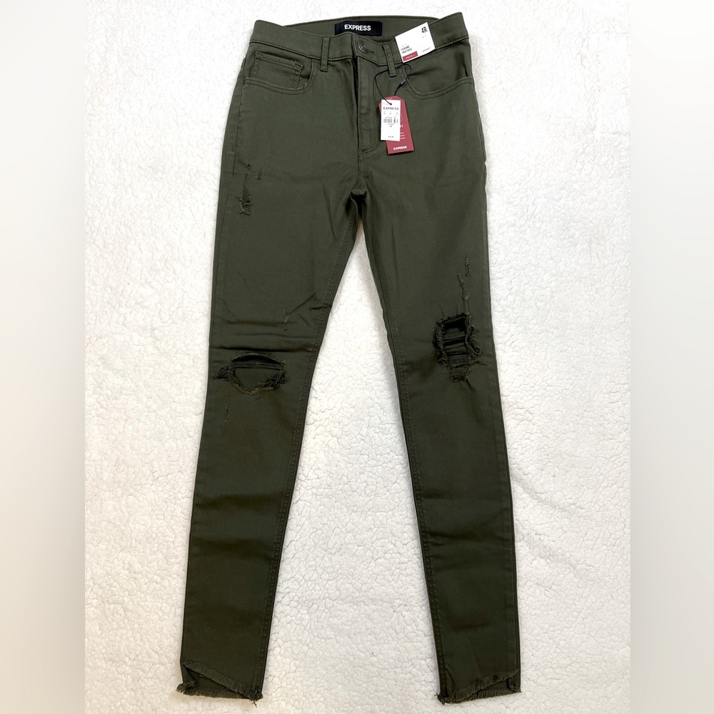 NWT $80 Express Women’s Olive Ripped High Rise Super Soft Raw Hem Leggings Jeans
